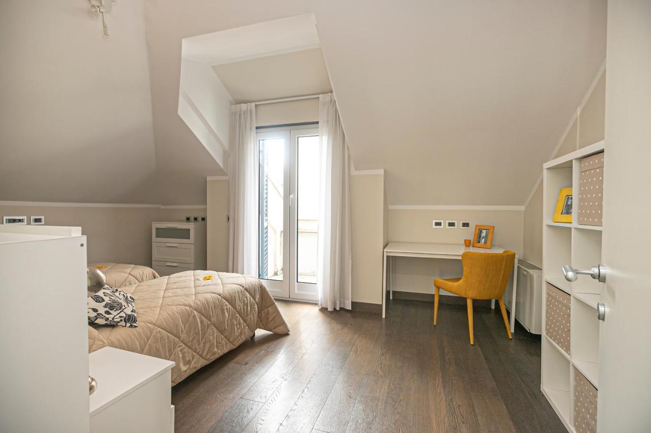 Appartement Real Italian Estate - Penthouse à Gênes Extérieur photo